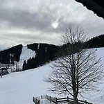 Obinghof شقة